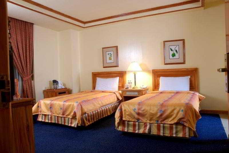 Bayview Park Hotel 3*